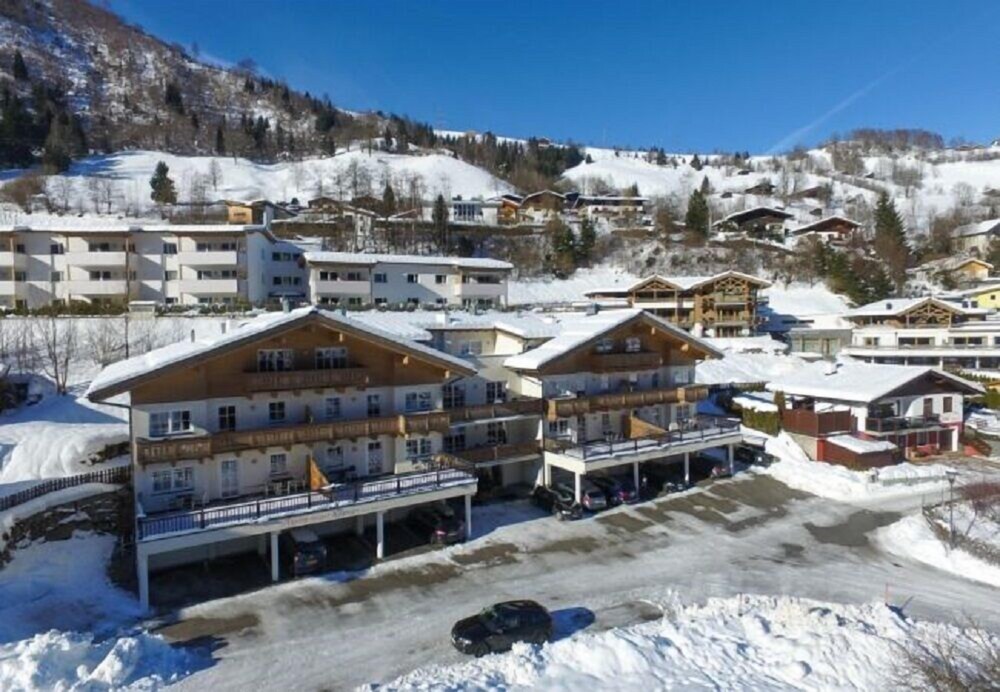 Penthouse All Seasons Lodge 2/17