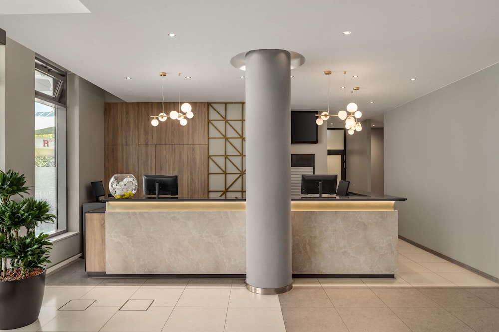 Ramada by Wyndham Essen 6/45