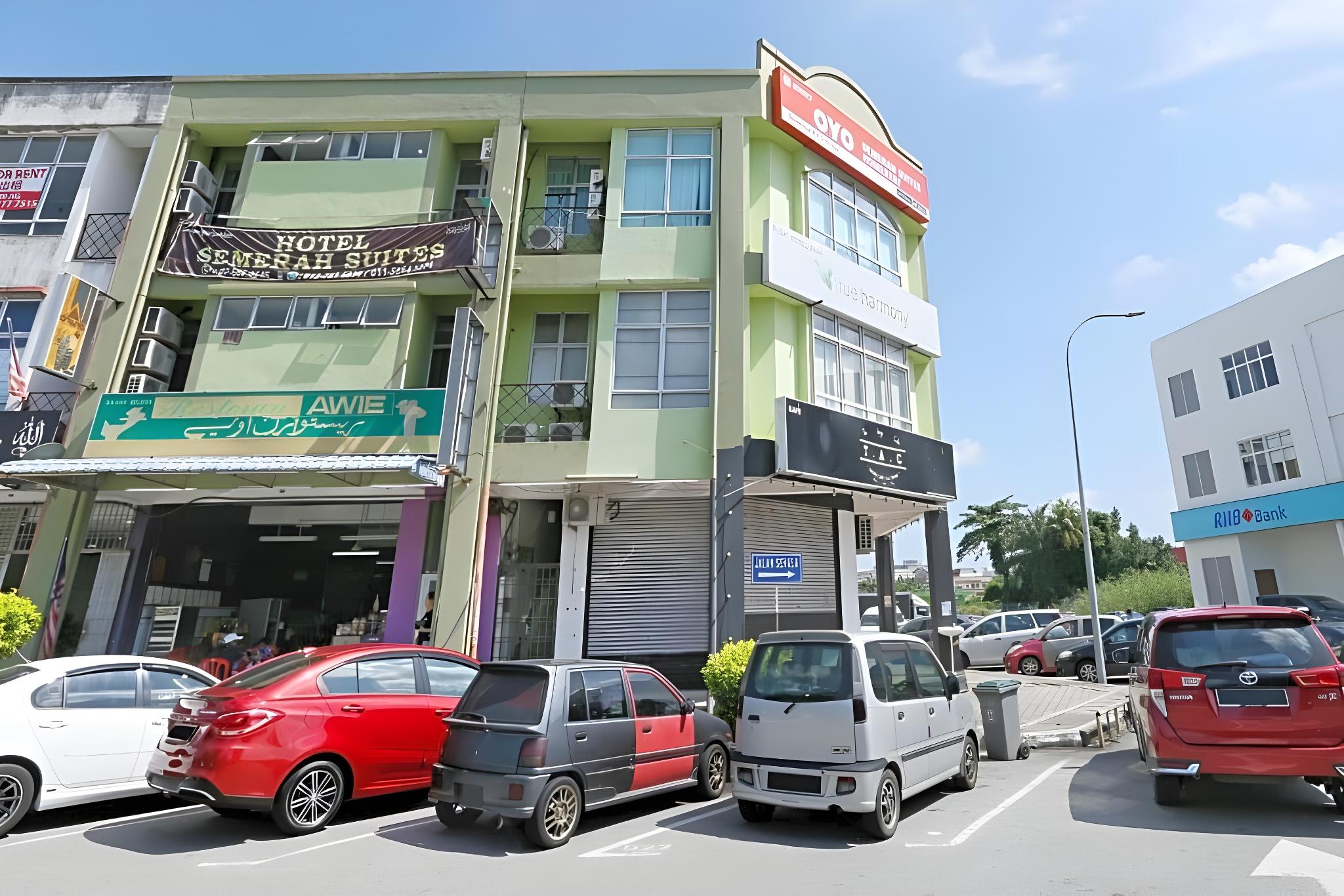 Oyo 89902 Semerah Suites Homestay Pontian 14/18
