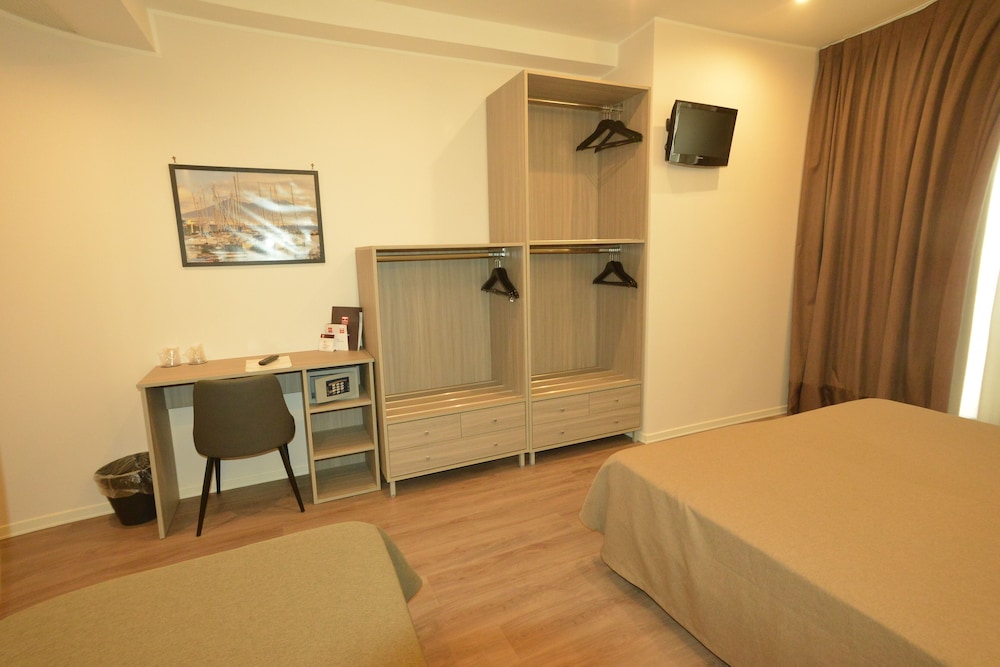 غرفة رباعية، HOTEL TIEMPO 2/5