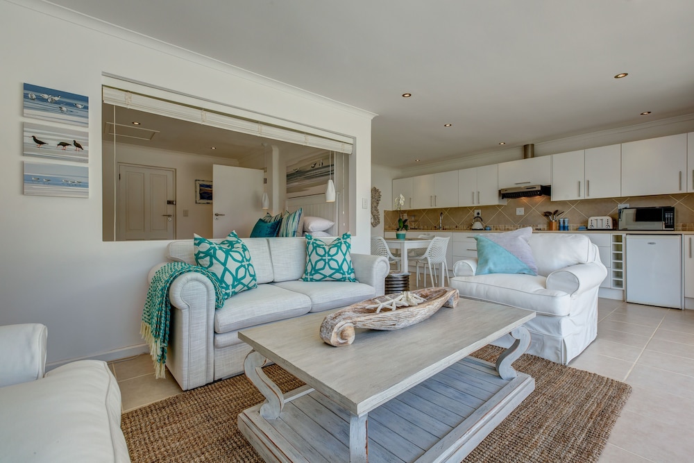Amanzi Island Boutique Hotel 53/77
