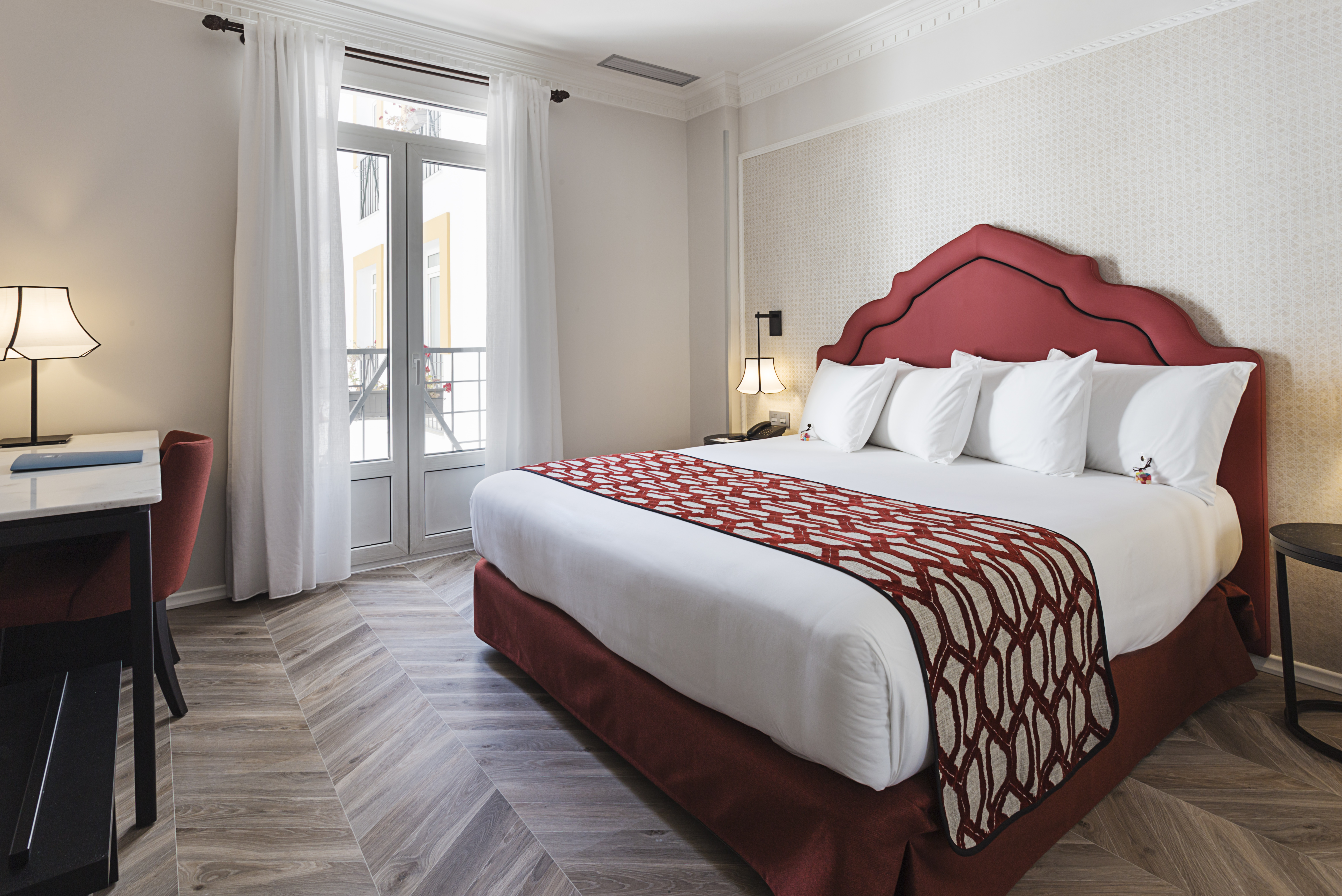 Standard, Double or Twin Bed