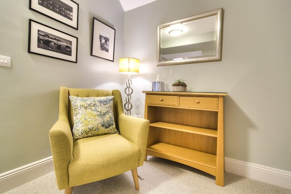 Willowbeck Lodge Guest House 1/24