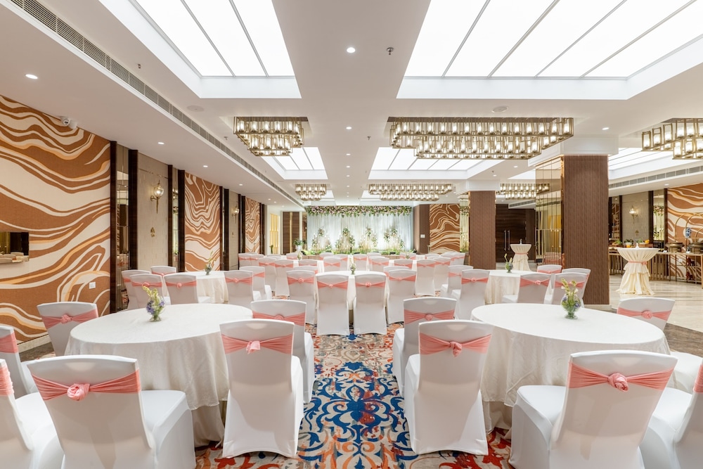 Nirvana Sarovar Portico Gorakhpur 48/62