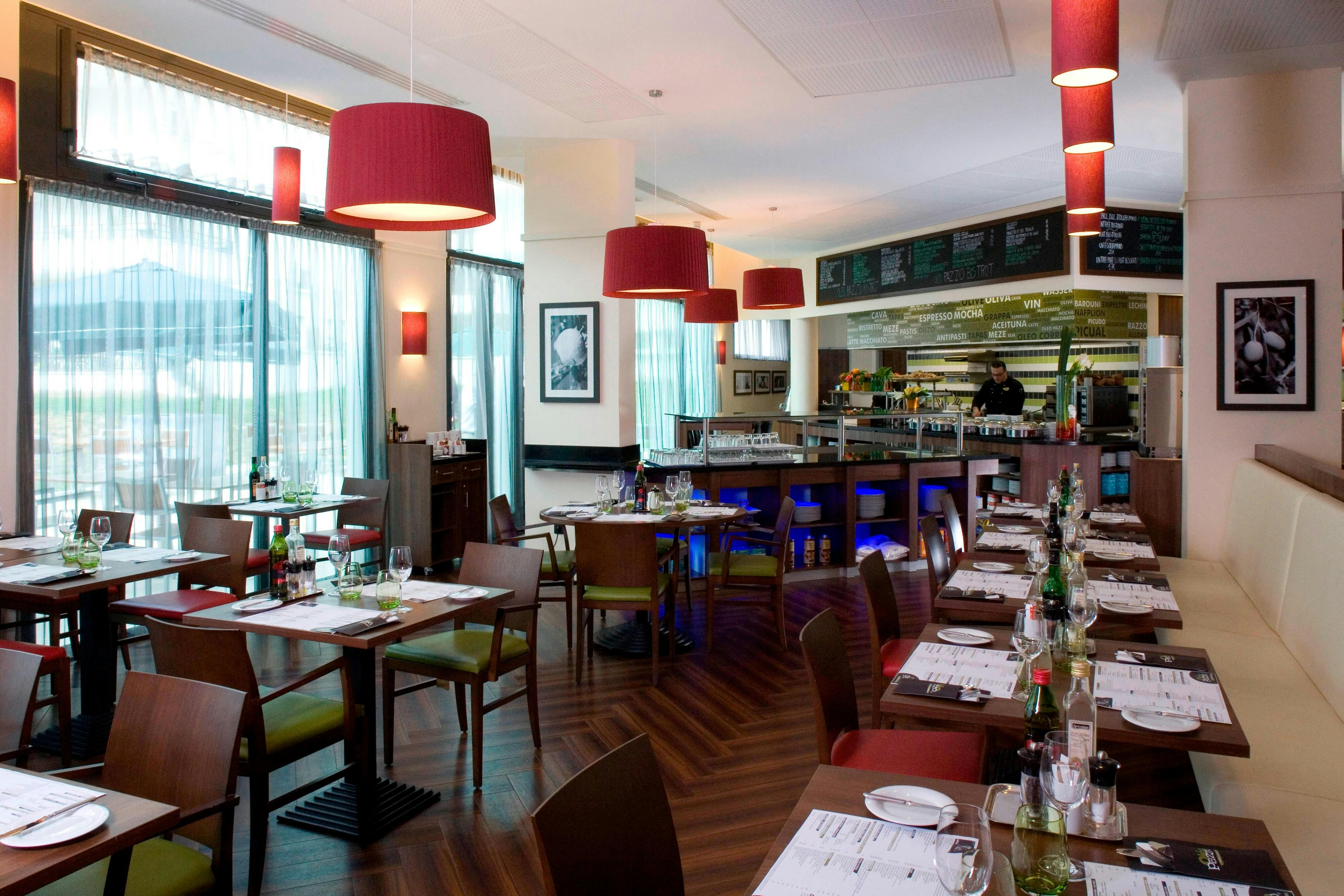 Courtyard By Marriott Paris Saint Denis 18/35