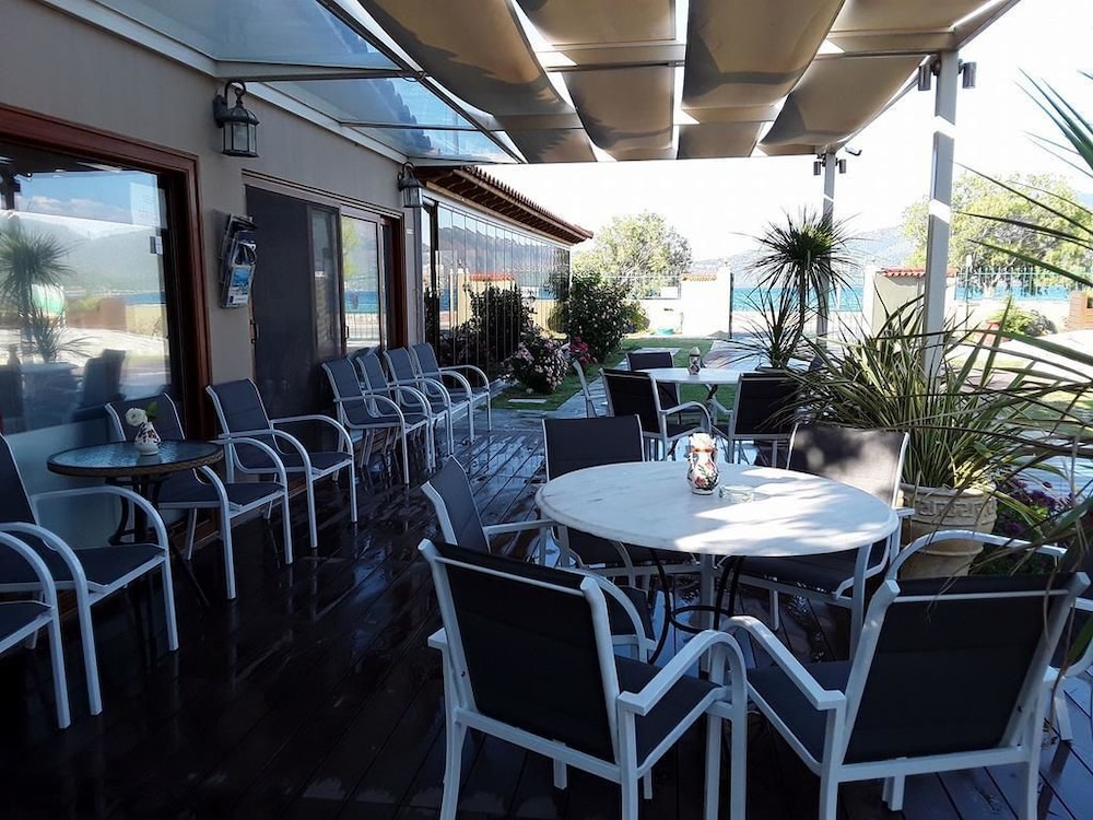 Ariadnes Holiday Accommodation I 33/50