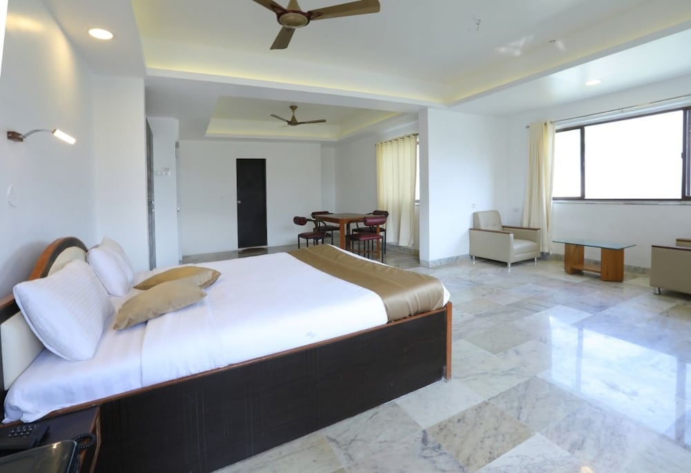 Sunrise Hill Resort 18/42
