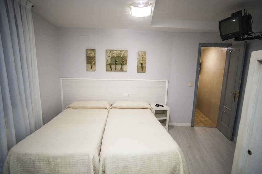 Hostal Santa Barbara 3/18