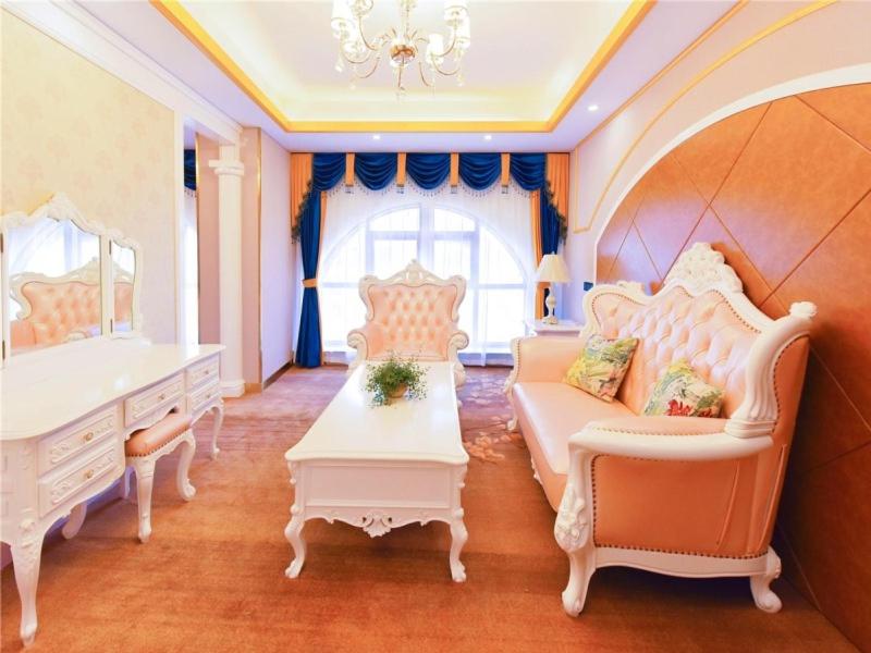 VX Wuxi Jiangyin High-tech Zone Panlongshan Park Hotel 16/18