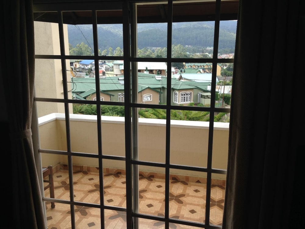 Richmond Inn 49/53