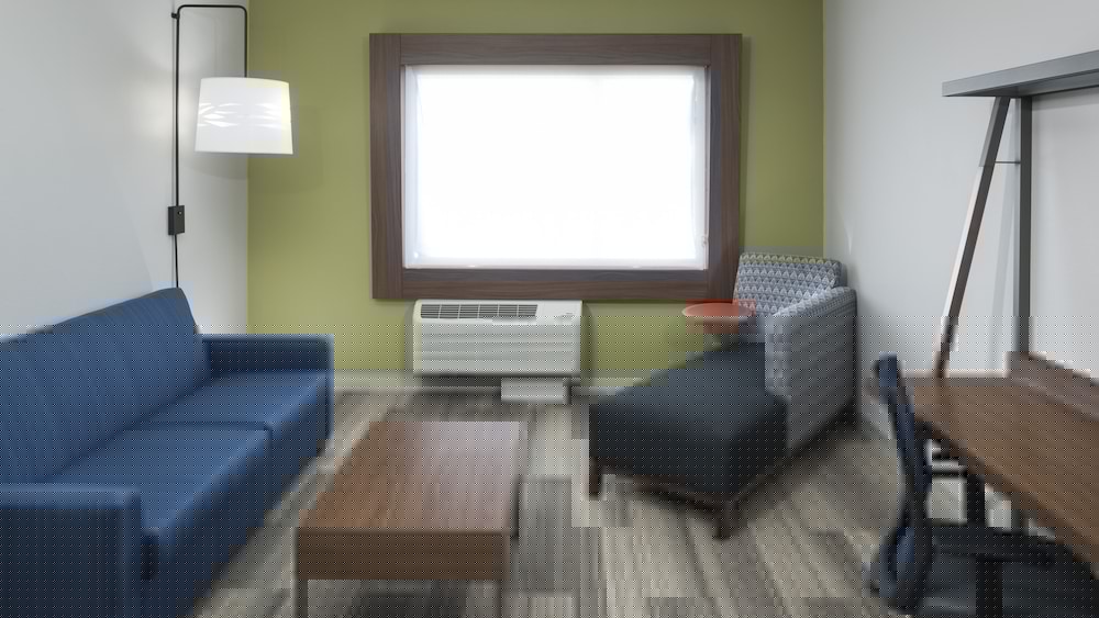 Holiday Inn Express Suites Orlando At Seaworld An Ihg Hotel 27/57
