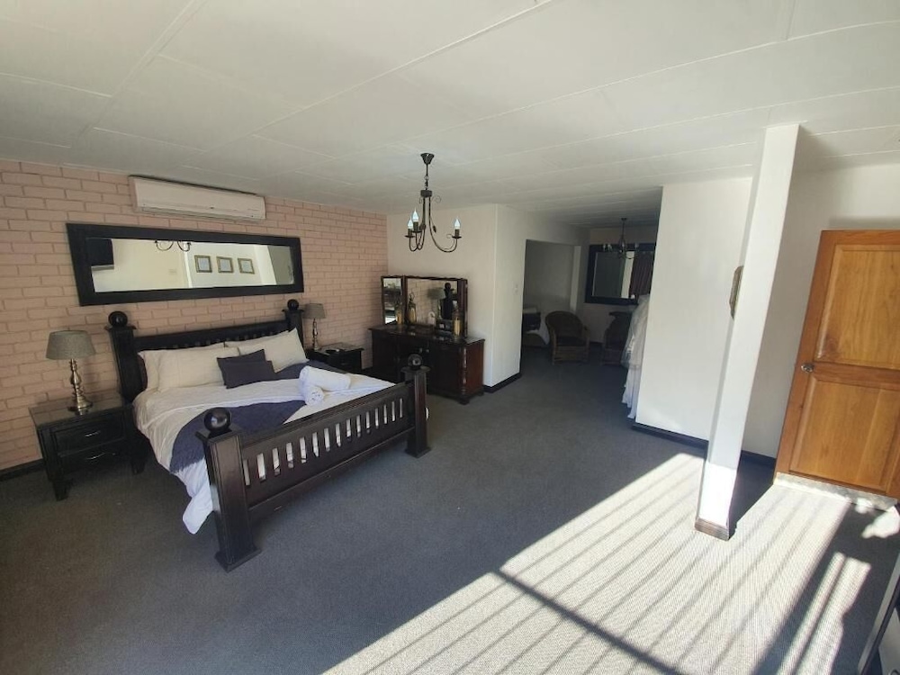 Leach Lodge 15/45