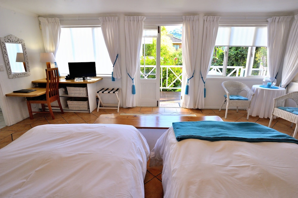 Brenton Beach House 18/50