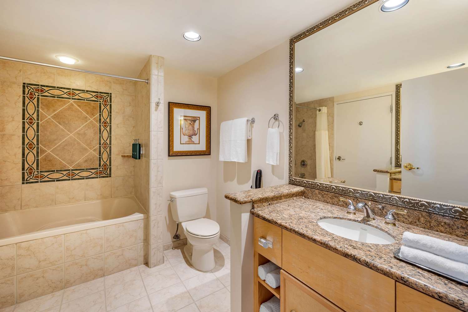 جناح ديلوكس بسرير كينج بغرفة نوم واحدة مع أريكة، Hilton Vacation Club Polo Towers Las Vegas 3/3