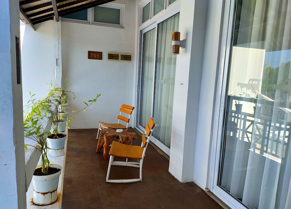 The Trawangan Resort 57/77