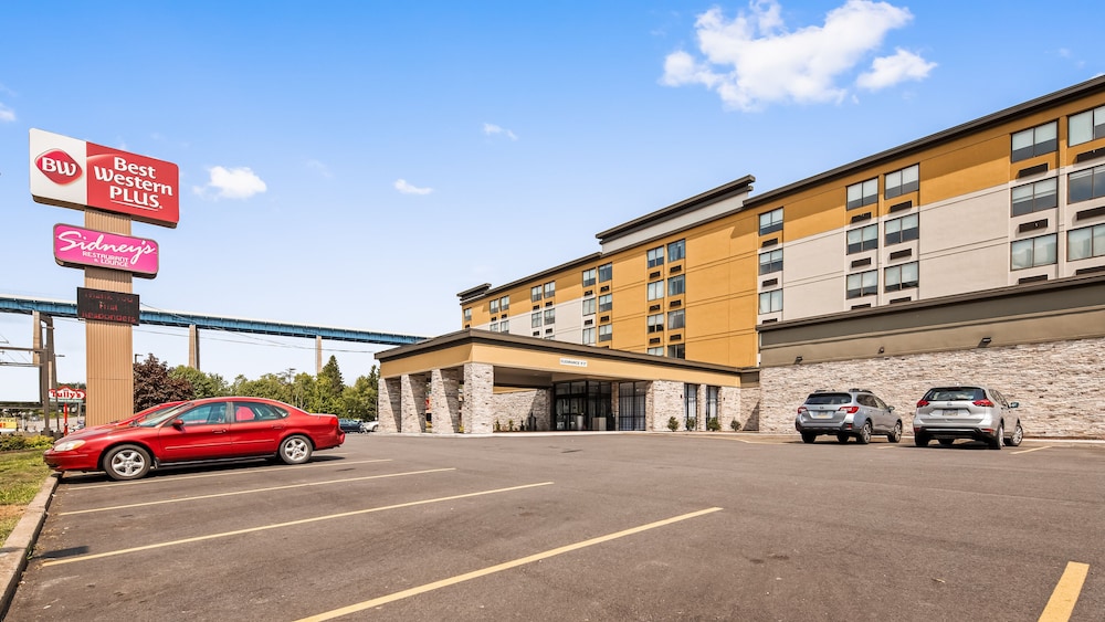 Best Western Plus Clarks Summit Scranton 1/37