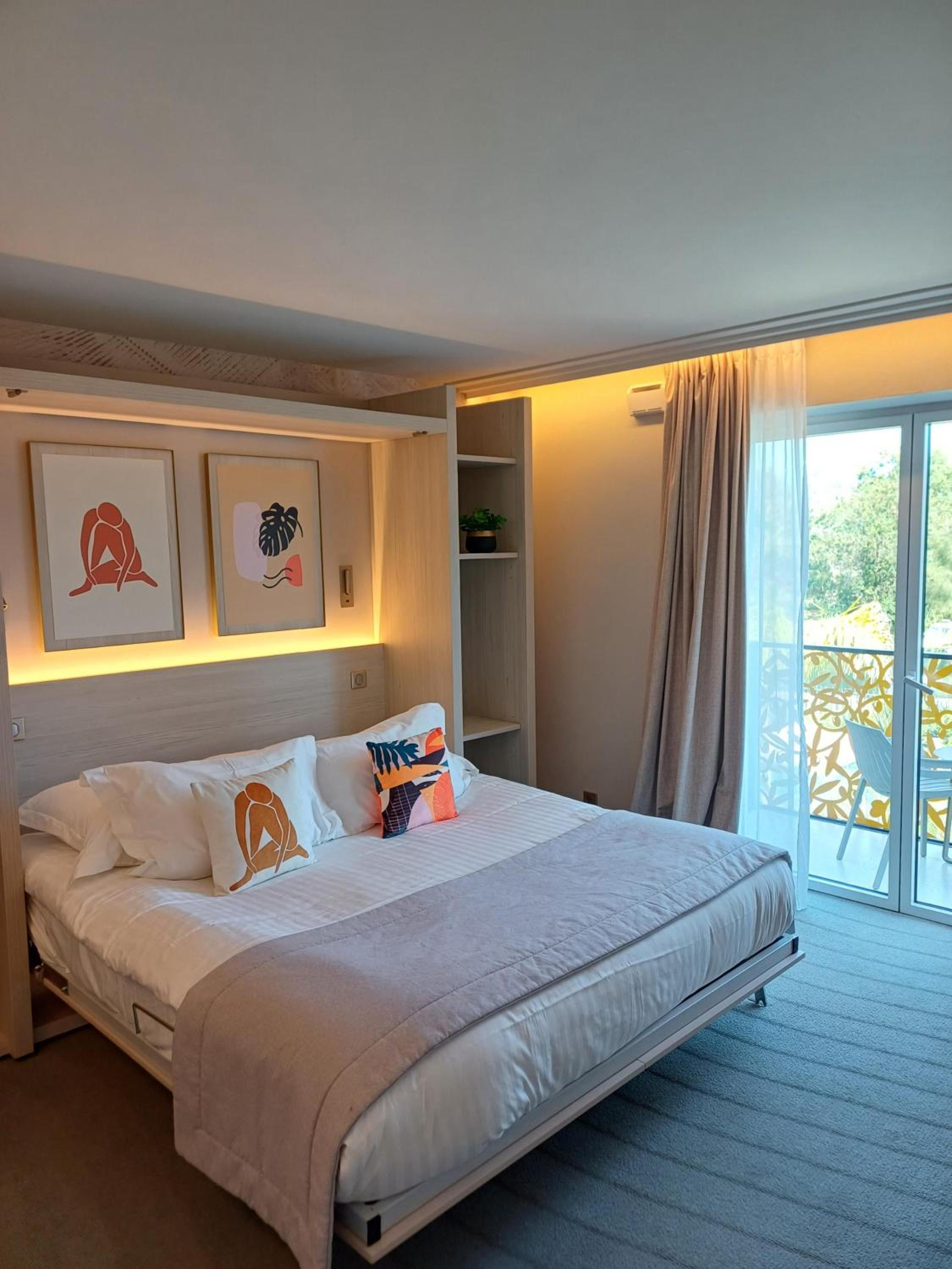 Suite, King Bed, 2 Bathrooms, 2 Balconies