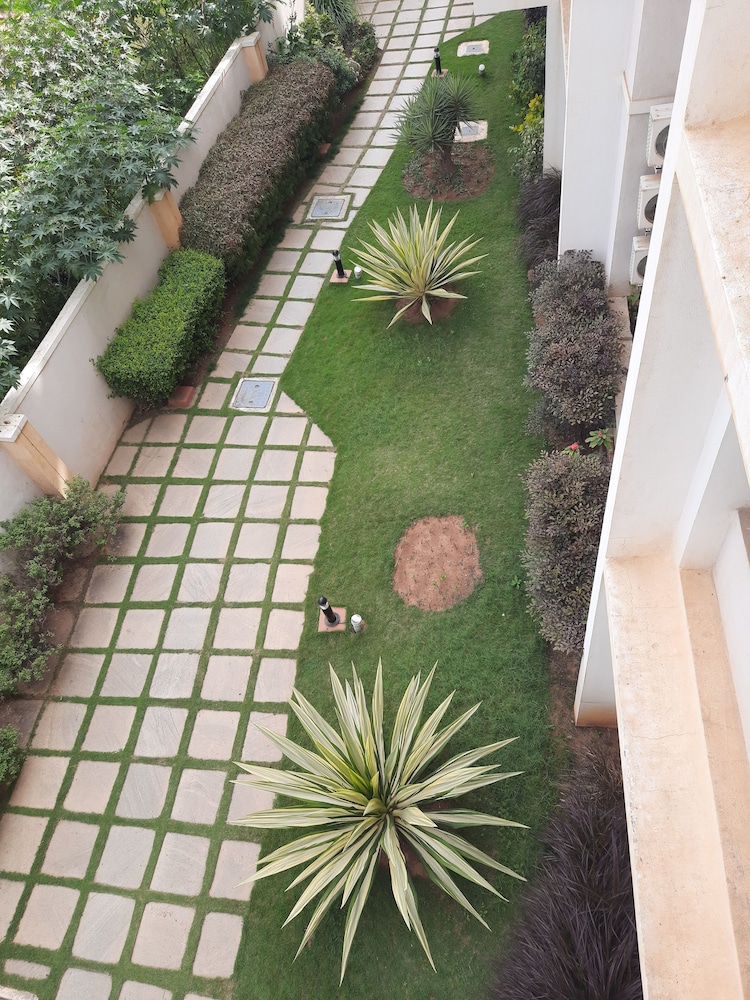NAGARJUNA SUITES 28/43
