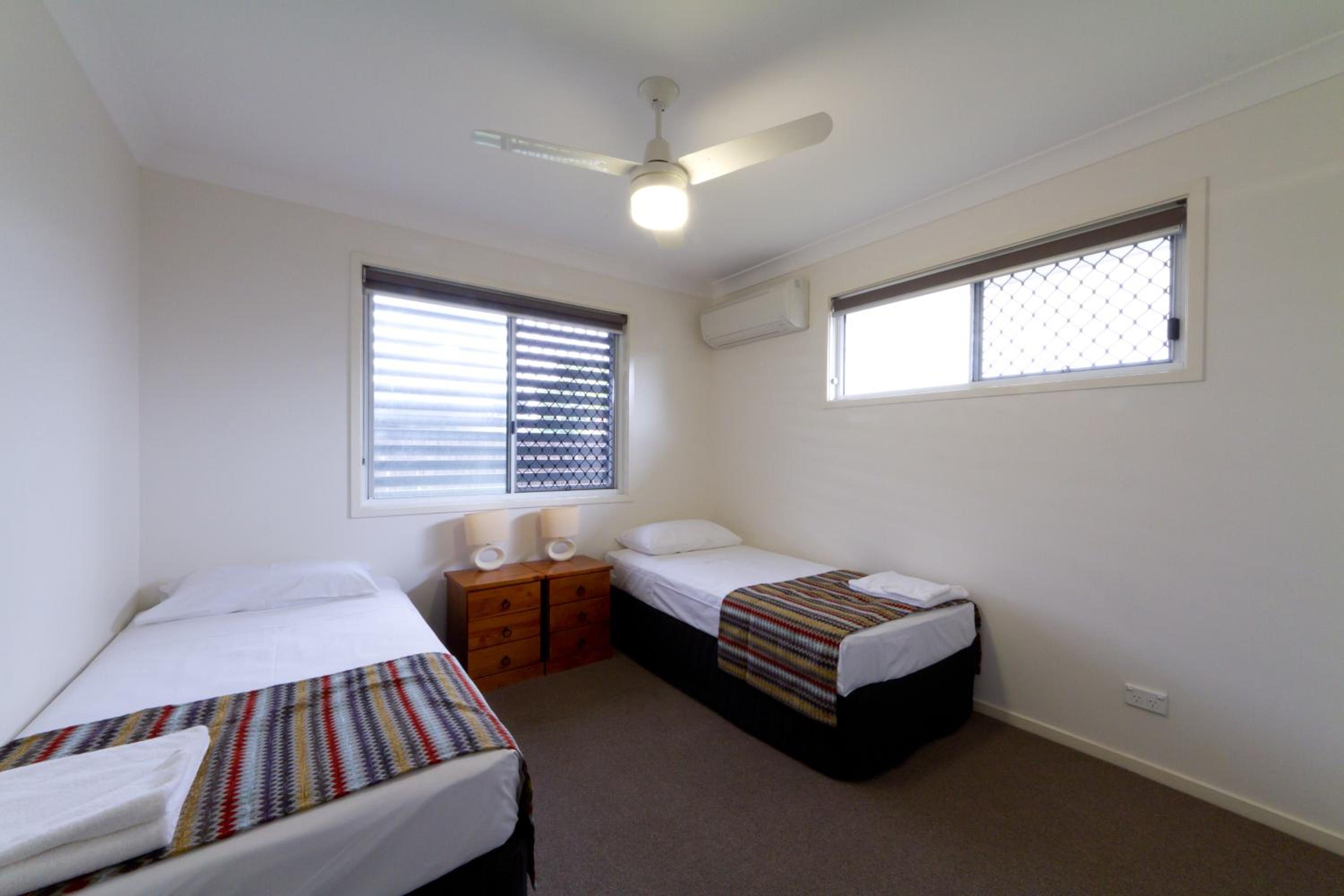 2 Bedrooms, Town House