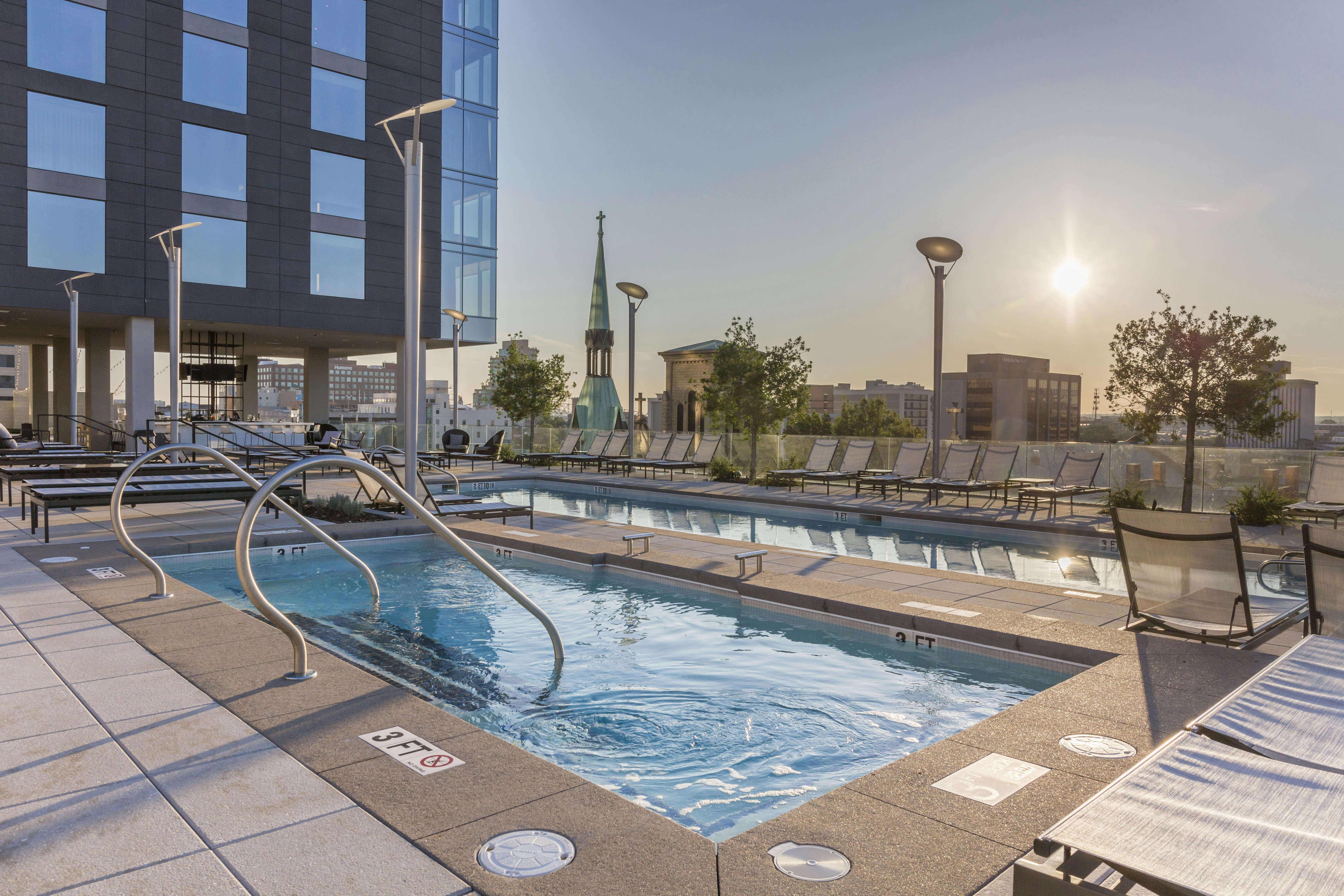 Omni Louisville Hotel 45/88
