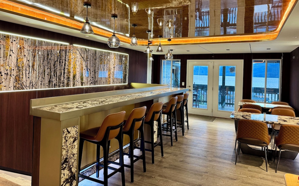Lake View Suites Yellowstone 23/39