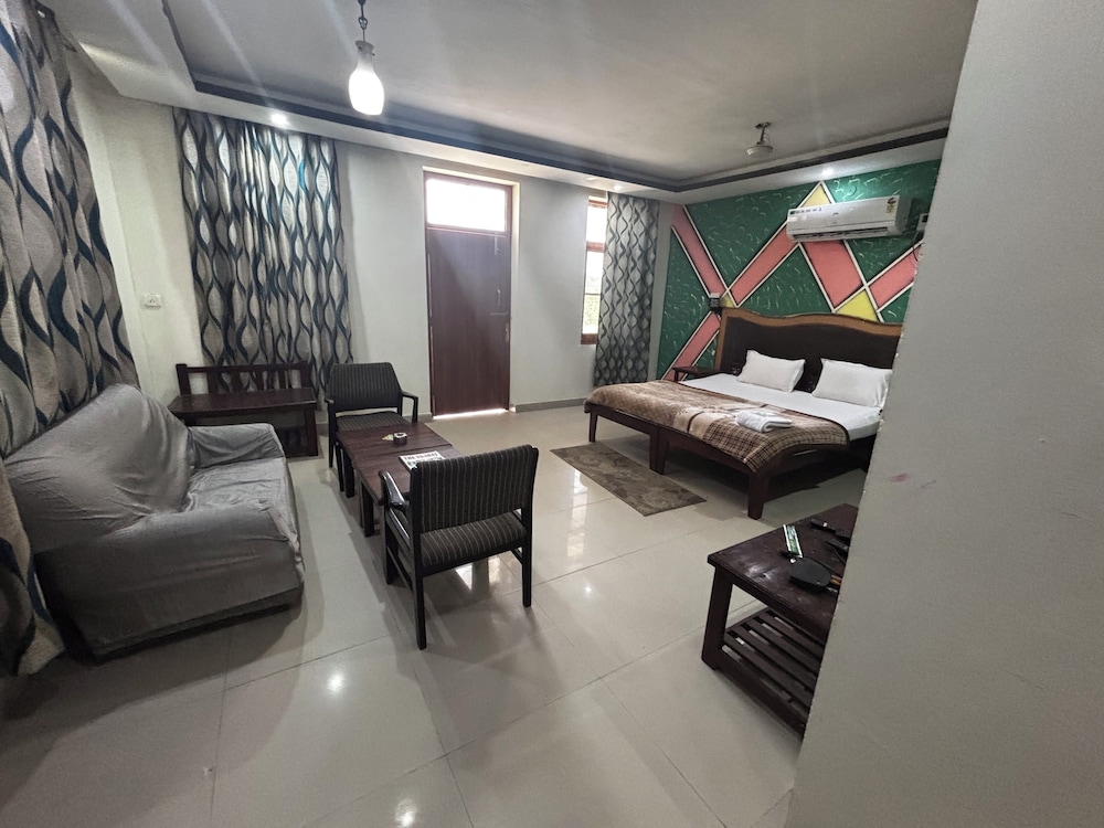 HOTEL SWARAJ RESORTS 48/73