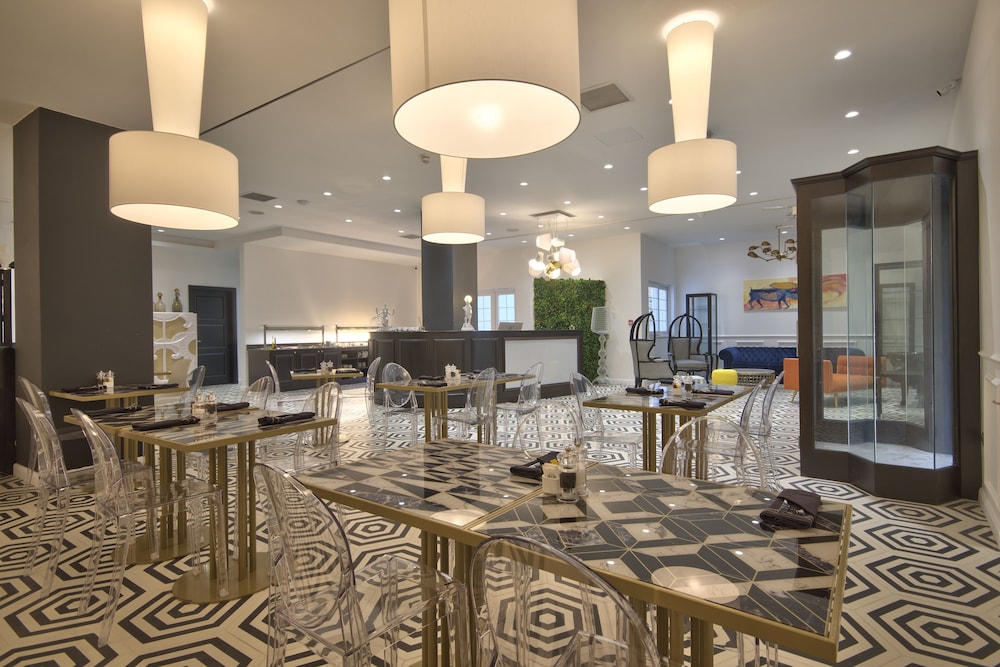 Holm Hotel And Spa 65/76
