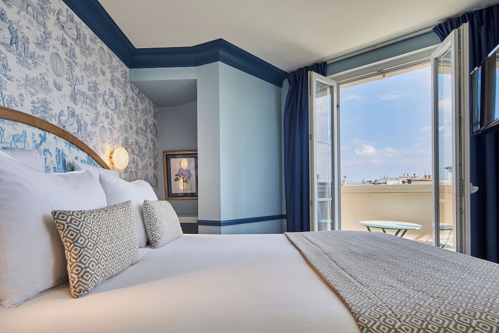 SUPERIOR, DOUBLE BED, BALCONY