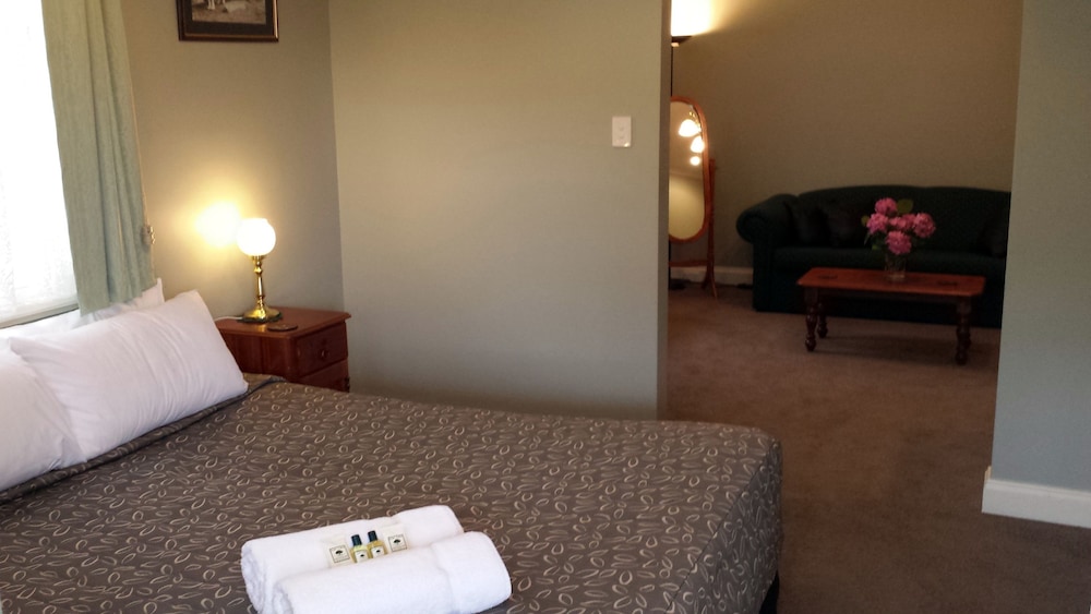 Daylesford Central Motor Inn 14/65