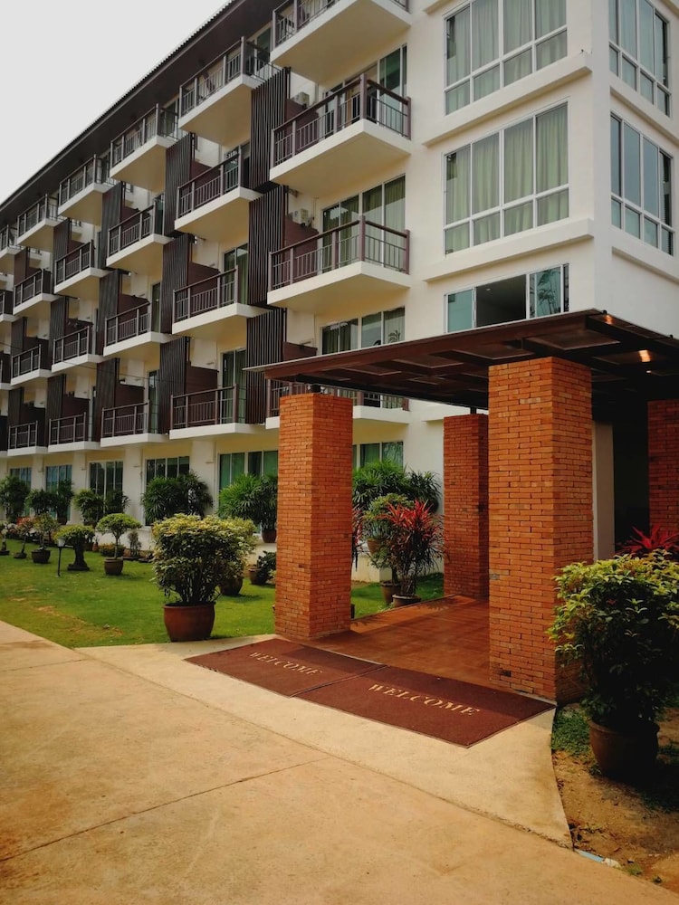 Teak Garden Spa Resort 7/50