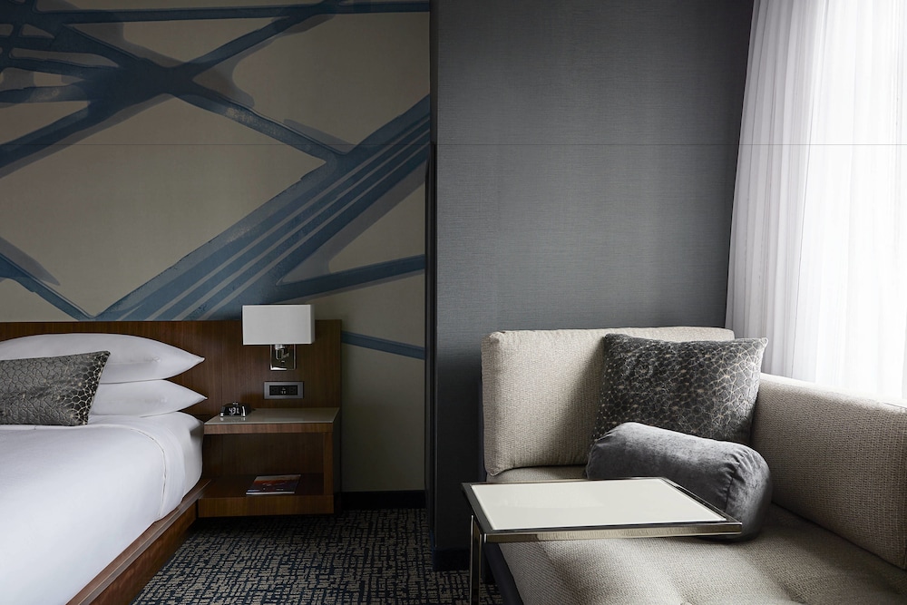 Ithaca Marriott Downtown On the Commons 7/41