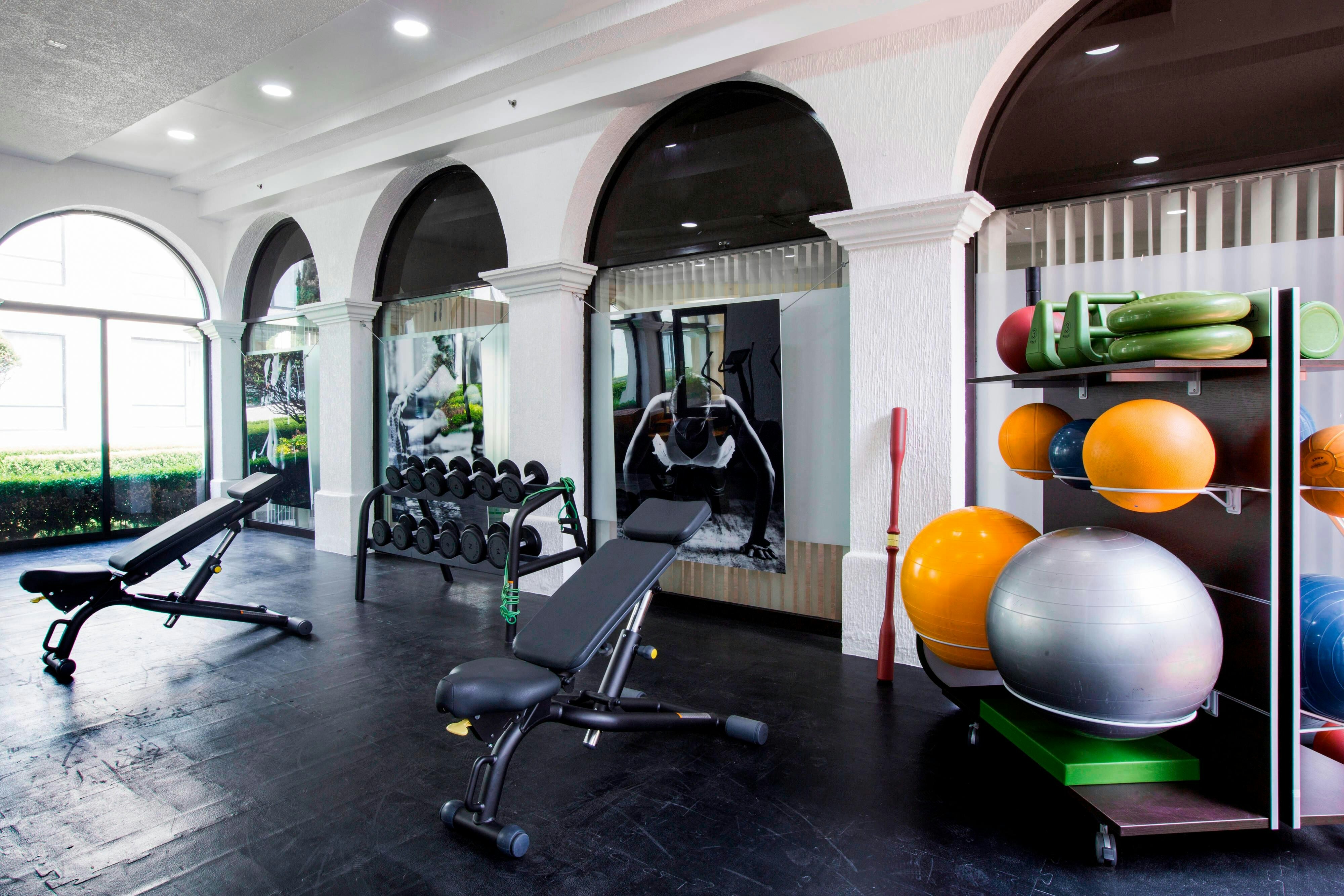 Courtyard By Marriott Toluca Airport 12/45