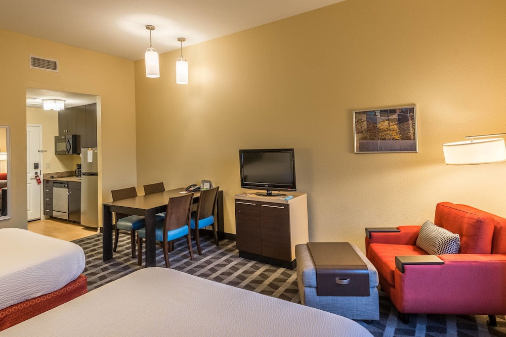 TownePlace Suites Dallas DeSoto 20/27