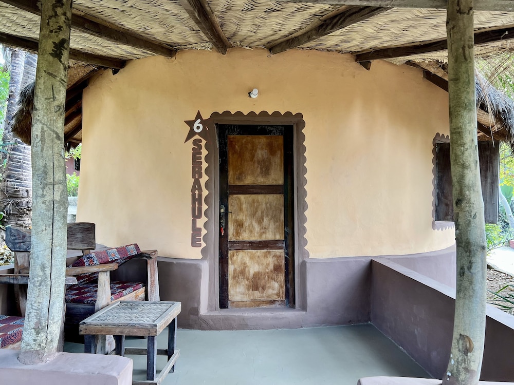 Nemasu Eco-Lodge 8/50