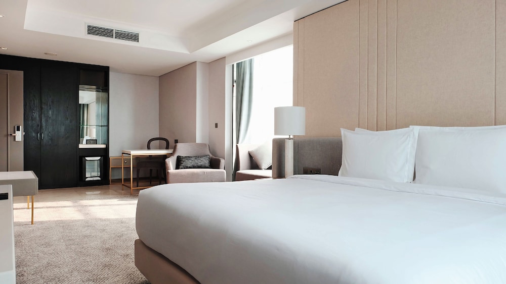 Goodrich Suites Jakarta 10/62