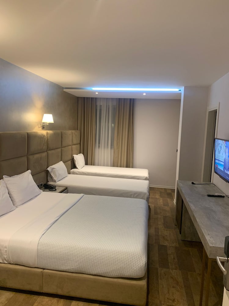 Blue Marine Hotel 7/50