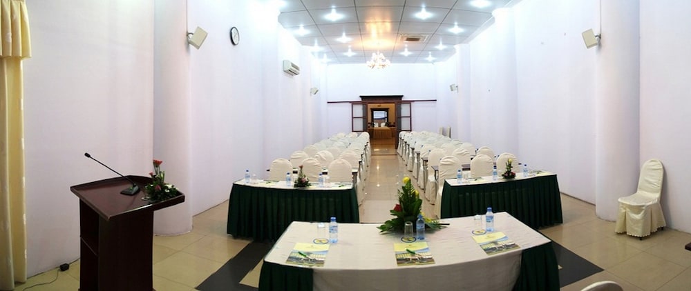 Vietnam Trade Union in Hanoi 32/48
