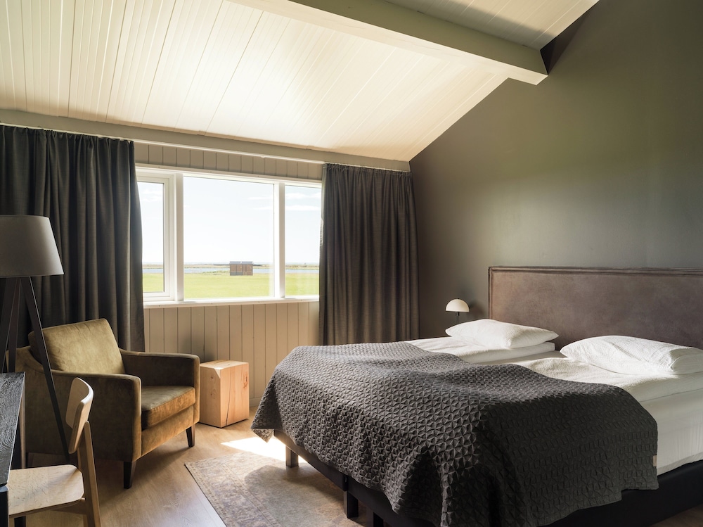 Plus, Twin Beds