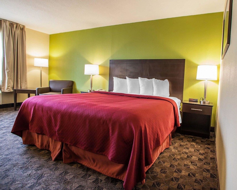 Quality Inn Saint Louis Airport 17/43
