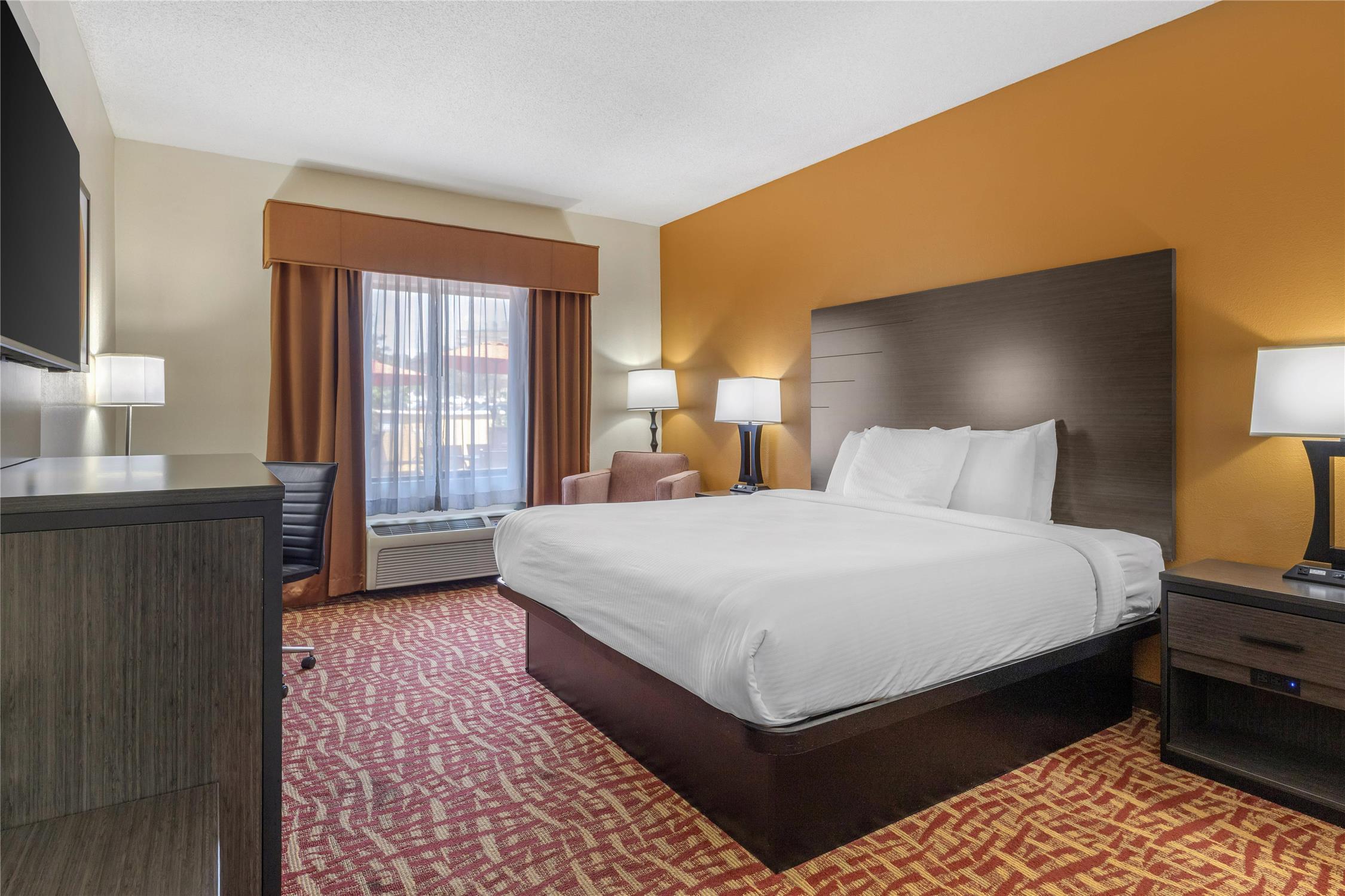 Room, King Bed, Bathtub, Accessible