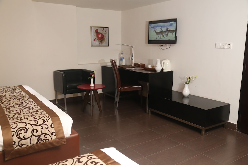 Galesia Hotel and Resort Ltd 33/48