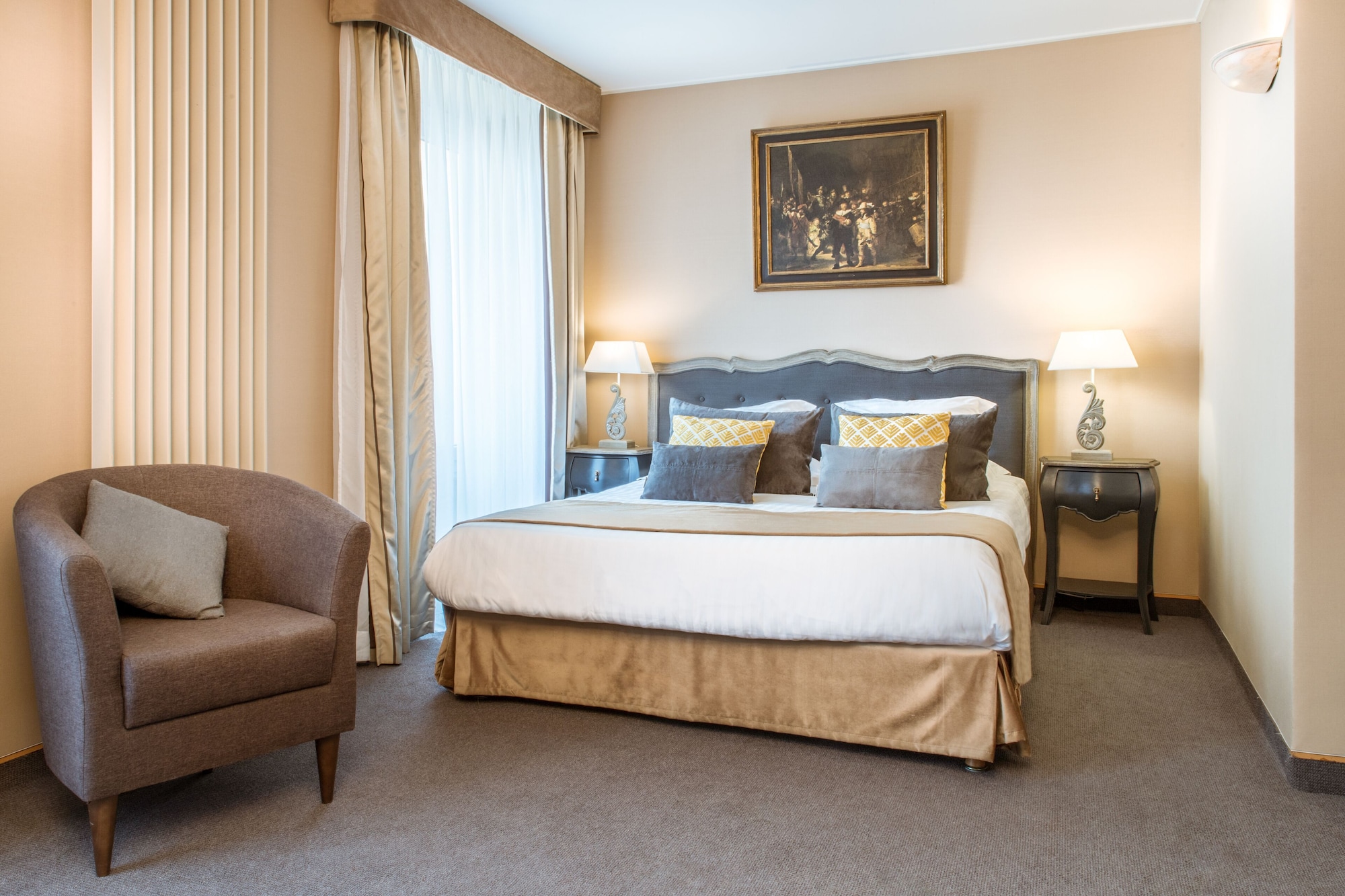 SUPERIOR, DOUBLE BED