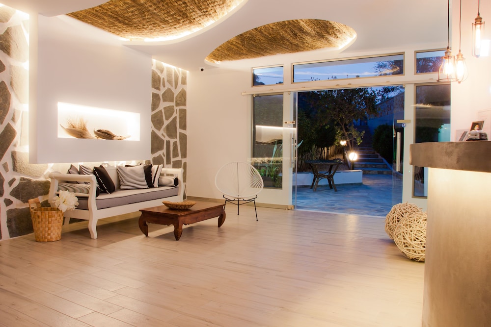 Malibu Boutique Studios 28/50