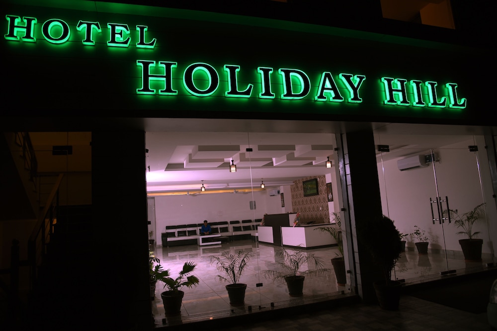 Hotel Holiday Hill 5/50