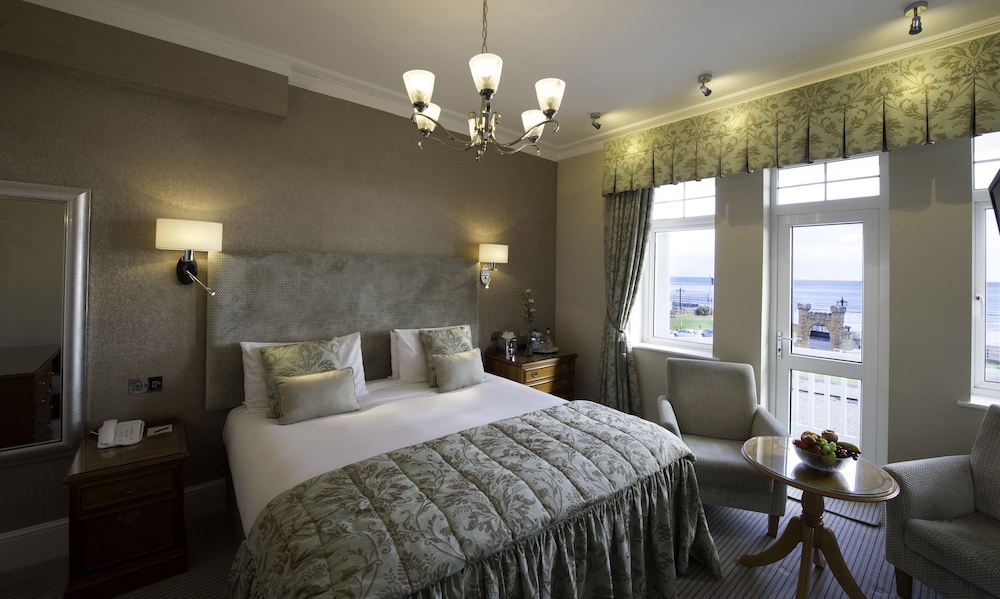 The Belmont Hotel 13/50