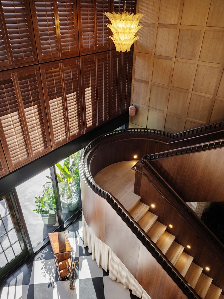Palihouse Hyde Park Village 28/50