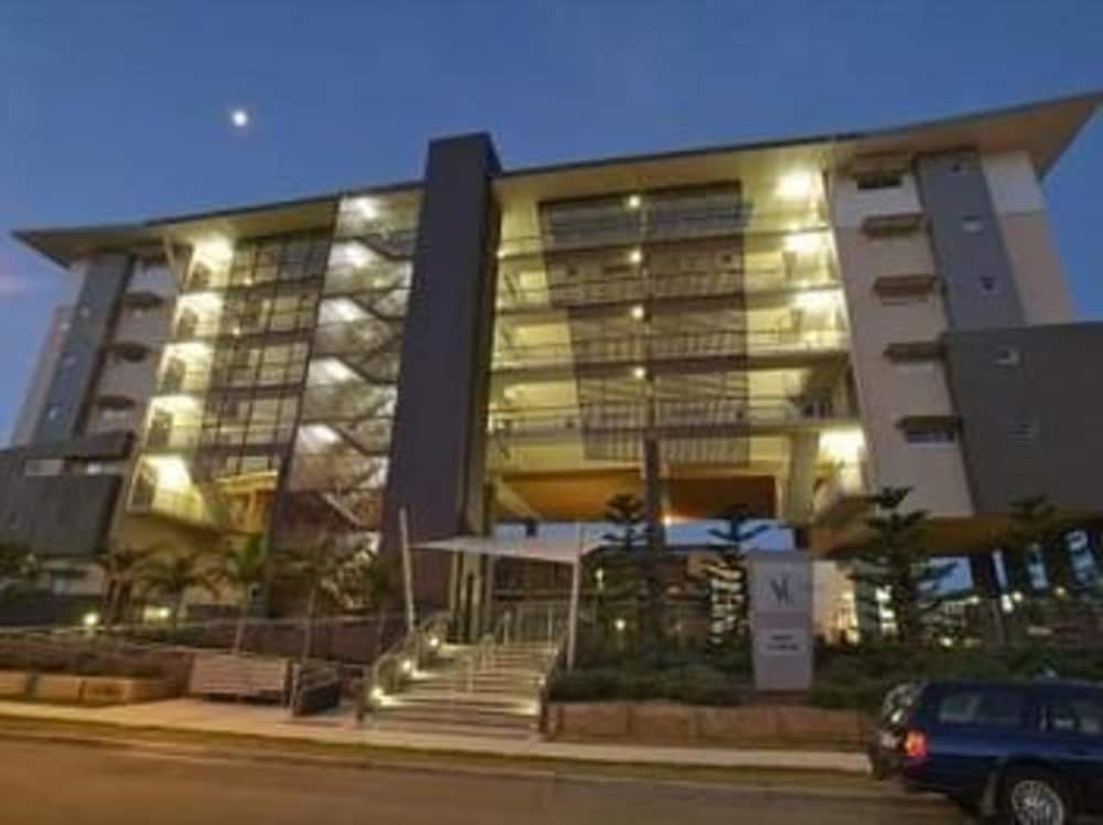 ON THE BEACH RESORT BRIBIE ISLAND 1/50