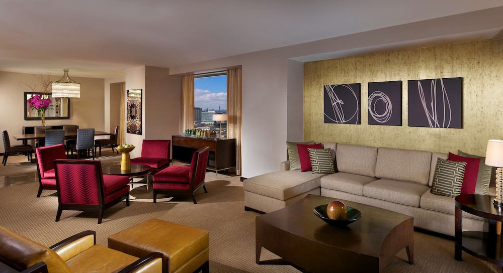Hilton Americas Houston 57/85