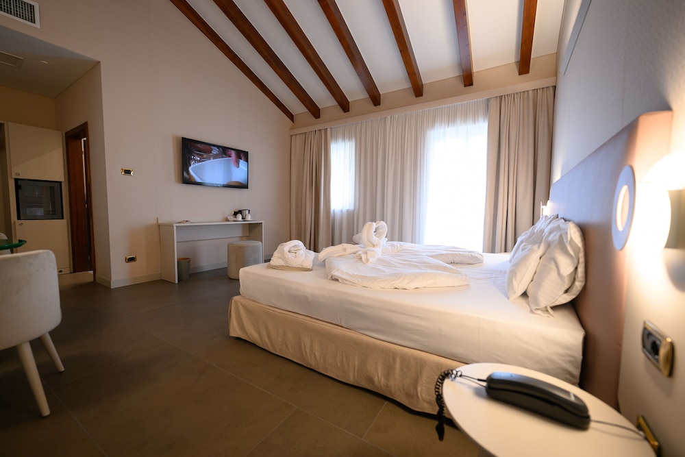Villa Nicolli Romantic Resort - Adults Only 11/50
