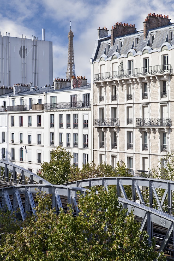 Hotel Eiffel Segur in PARIS